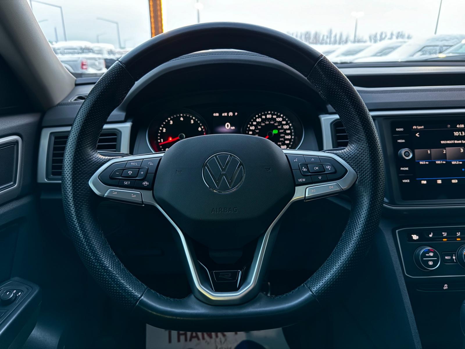 2021 Black /Black Volkswagen Atlas SEL 4-Motion (1V2RR2CA9MC) with an 3.6L V6 Gasoline engine, located at 1960 Industrial Drive, Wasilla, 99654, (907) 376-5555, 61.573475, -149.400146 - Photo #16